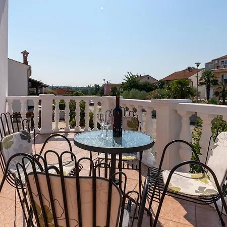 Apartment Oliva *