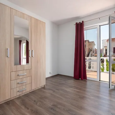 Oliva Apartment