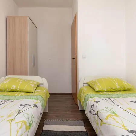 Apartment Oliva