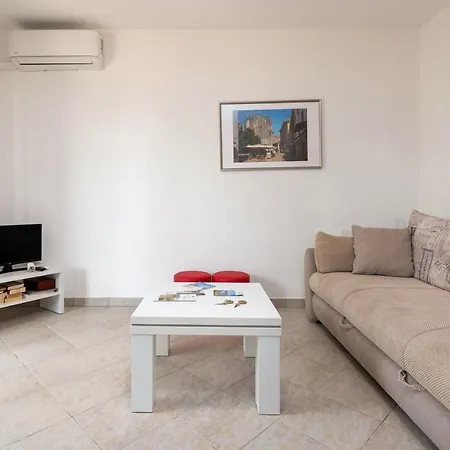 Apartment Oliva
