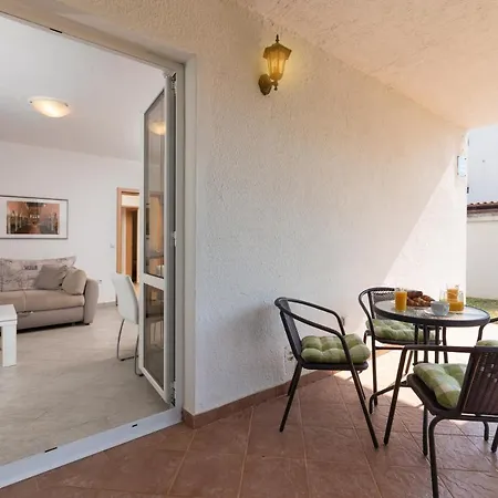 Oliva Apartment