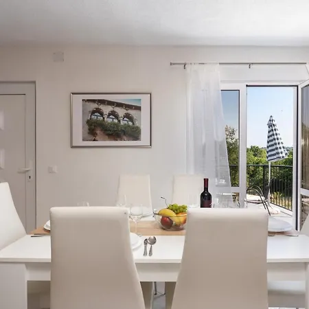 Apartment Oliva